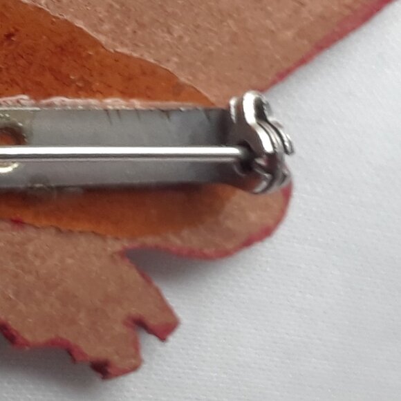 Genuine Leather Handcrafted Christmas Holly Brooch - Picture 5 of 6